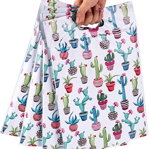 25 pcs Cactus Poly Mailers 3 Mil Loot Bags Favor Bags 10"x13" In. (Inside) - Picture 1 of 8